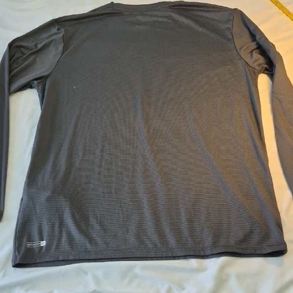 Quiksilver 50+ UPFProtection Long Sleeve Charcoal Tee NWT Size Medium - Picture 12 of 16